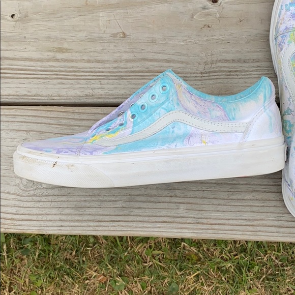 Vans - Picture 4 of 8